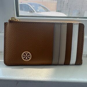 Tory Burch card holder 💕